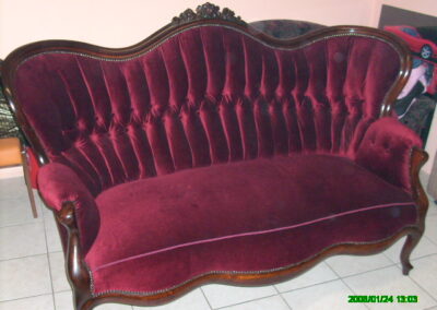 Zestaw krzesła – kanapa